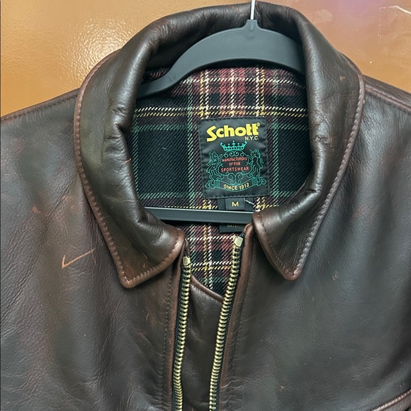Schott NYC Waxy Cowhide Leather Mechanics
Jacket Size Medium - Picture 8 of 11